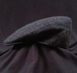 Flat Cap Fine Donegal Tweed In Blue With Color Flecks (IR95) -Fashion hats HB51 Irish Ivy Cap 01008.1667684933.1280.1280